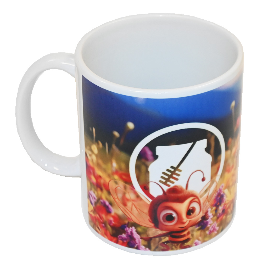 Taza con motivo infantil de abeja en flor
