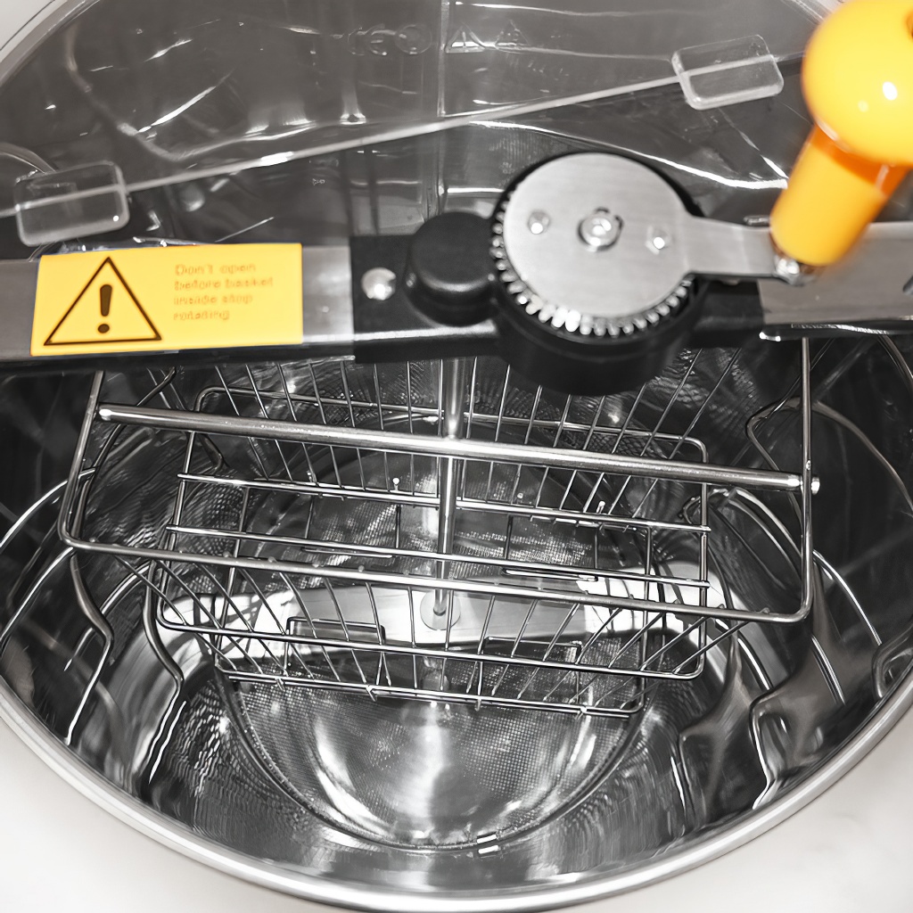 Extractor de miel con tanque Mellarius MiniLine 2 radios manual P40
