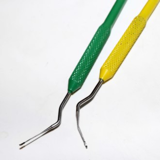 Aguja de traslarve profesional - metal derecha