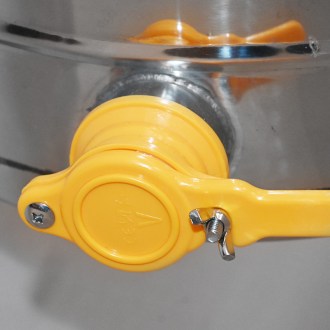 Extractor de miel Mellarius MiniLine 3 cuadros manual P40