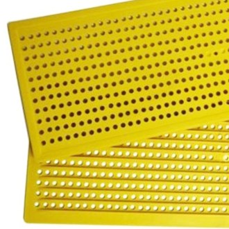 Rejilla excluidora de reinas ancha 408x148 mm, diámetro del orificio 4,8 mm